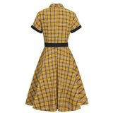 robe à grands carreaux de dos