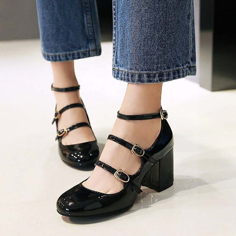 Chaussures t-strap noires années 50 vintage retro femme
