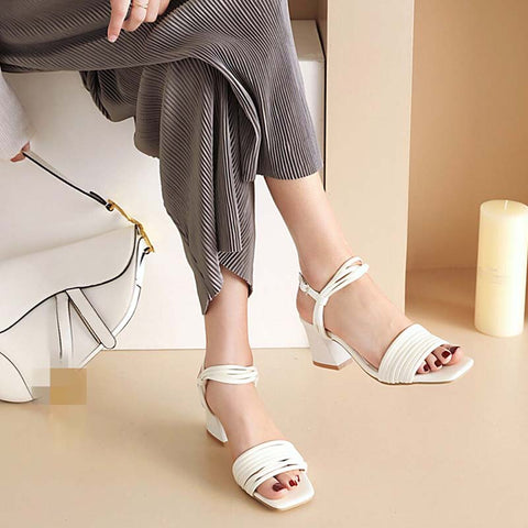 Sandales années 50 à talons blanches vintage retro shoes femme